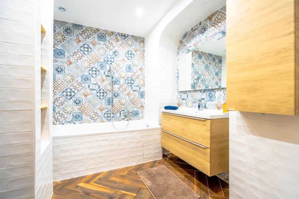 Superbe Appartement Neuf, Climatise Centre Village Le Plan-de-la-Tour Zewnętrze zdjęcie